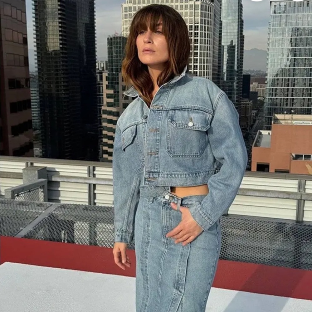 Etica River Cropped Denim Jeans Jacket in Arcadia Light Blue Size Large NWT